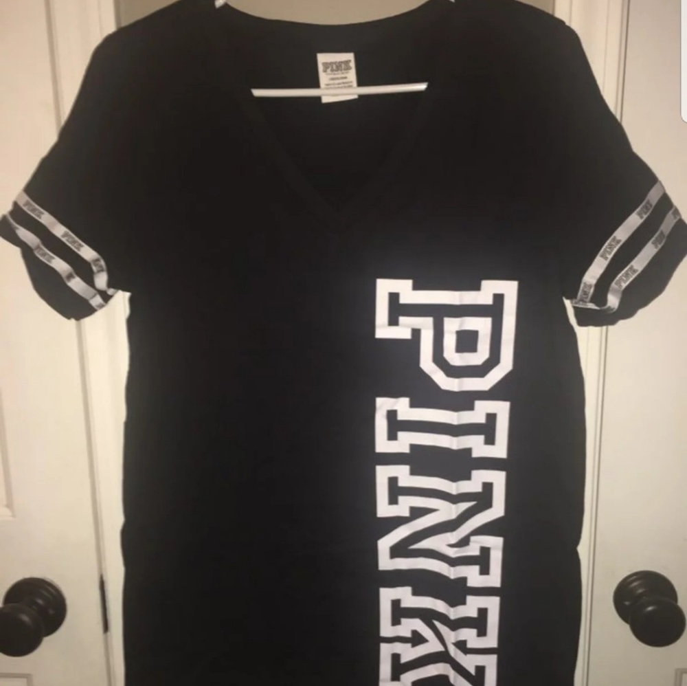 VS pink perfect tee